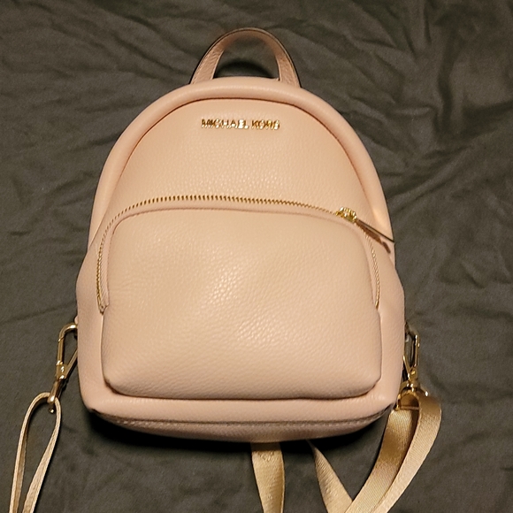 My small bag - Picture 1 of 4